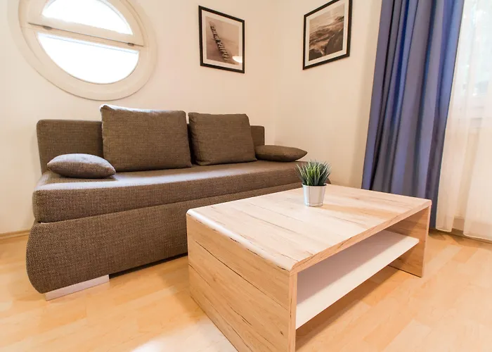Apartmenthaus Hietzing I Contactless Check-in * Viena