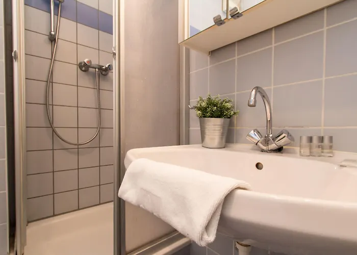 Apartmenthaus Hietzing I Contactless Check-in * Viena