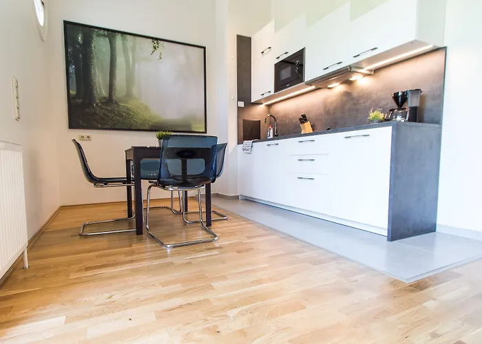 Apartmenthaus Hietzing I Contactless Check-in Viena