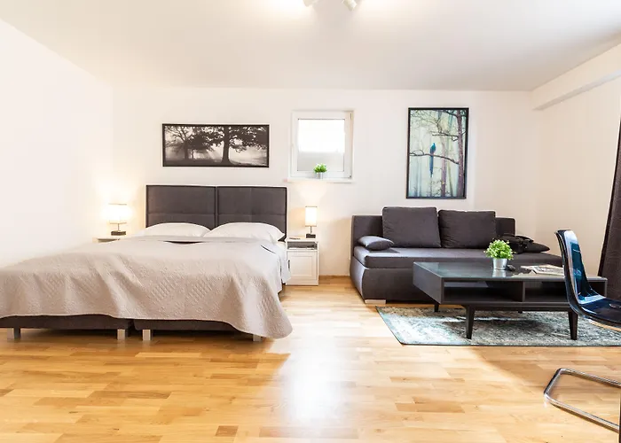 Apartmenthaus Hietzing I Contactless Check-in * Viena