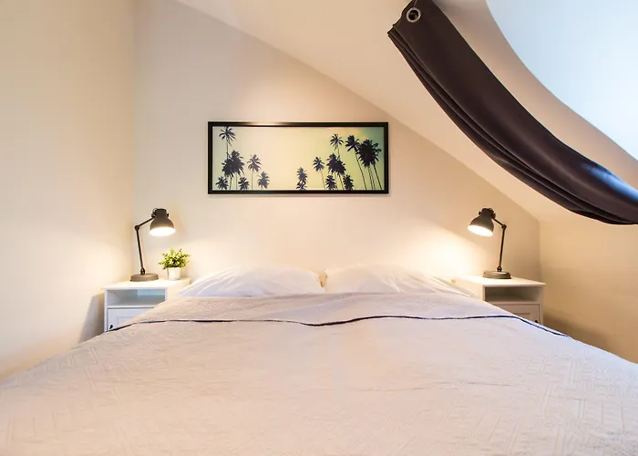 Apartmenthaus Hietzing I Contactless Check-in * Viena
